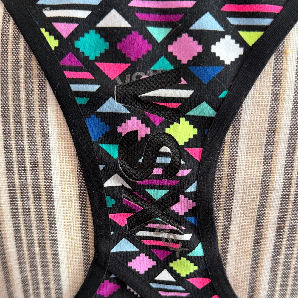 VSX Multicolor Geometric Sports Bra - Picture 5 of 9